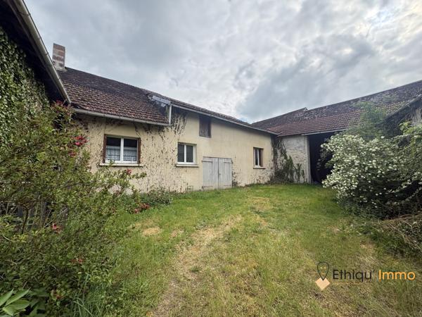 Maison individuelle avec chambre de plein pied + dépendances et jardin