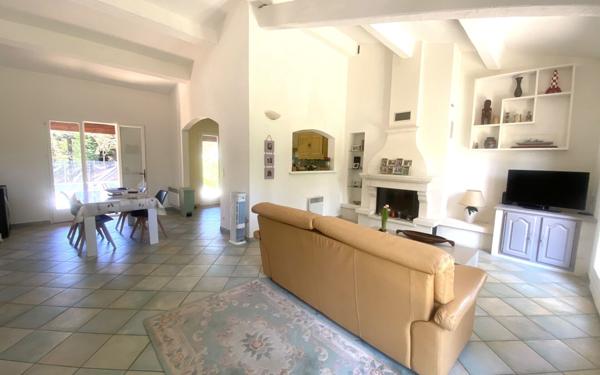 Maison à vendre    5 pièces • 126 m2 Six-Fours-les-Plages