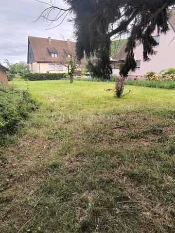 Terrain de 707 m²