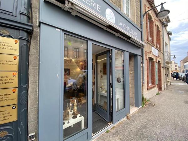 MURS COMMERCIAUX LIBRES