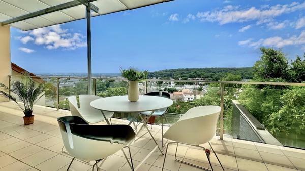 Incroyable vue pour cette maison avec piscine - 4 chambres - piscine - jacuzzi - sauna - garage