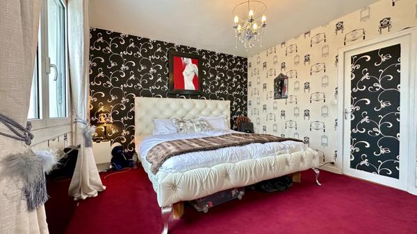 Incroyable vue pour cette maison avec piscine - 4 chambres - piscine - jacuzzi - sauna - garage