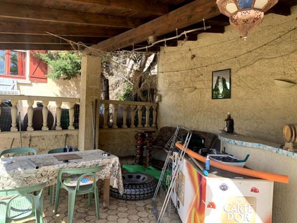 Maison de 150 m2 sur terrain de 848 m2