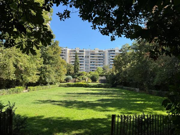 T3 EXCELLENT ÉTAT ÉTAGE ÉLEVÉ / BALCON / STATIONNEMENT