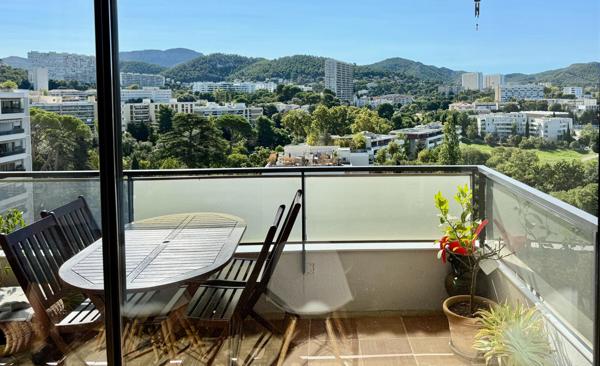 T3 EXCELLENT ÉTAT ÉTAGE ÉLEVÉ / BALCON / STATIONNEMENT