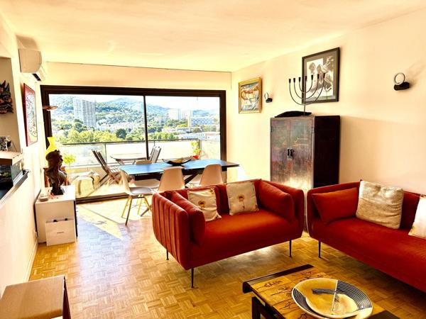 T3 EXCELLENT ÉTAT ÉTAGE ÉLEVÉ / BALCON / STATIONNEMENT