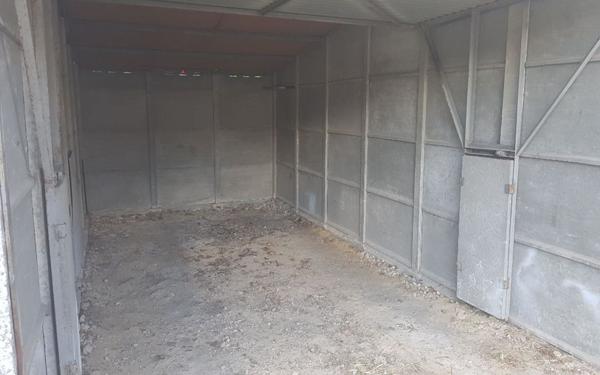 Stationnement à louer    13 m2 Mamers