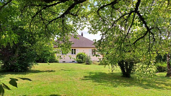GUENANGE - Maison 3 chambres sur magnifique terrain de 25 ares - 105 m2