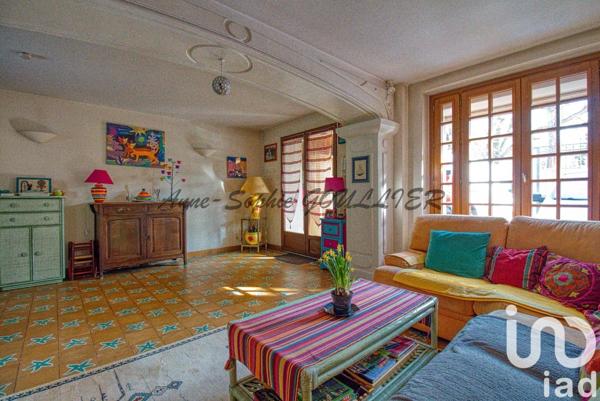 Longère 11 pièces de 260 m² à Maurecourt (78780)