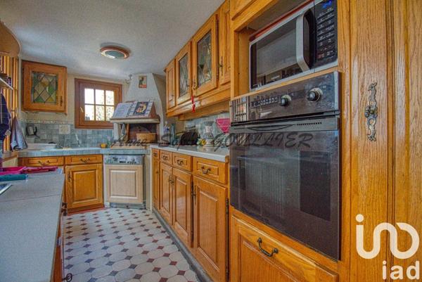 Longère 11 pièces de 260 m² à Maurecourt (78780)