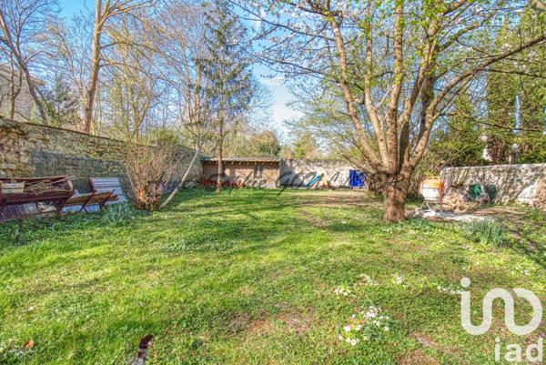 Longère 11 pièces de 260 m² à Maurecourt (78780)