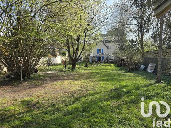 Longère 11 pièces de 260 m² à Maurecourt (78780)