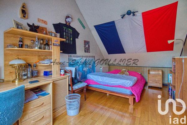 Longère 11 pièces de 260 m² à Maurecourt (78780)