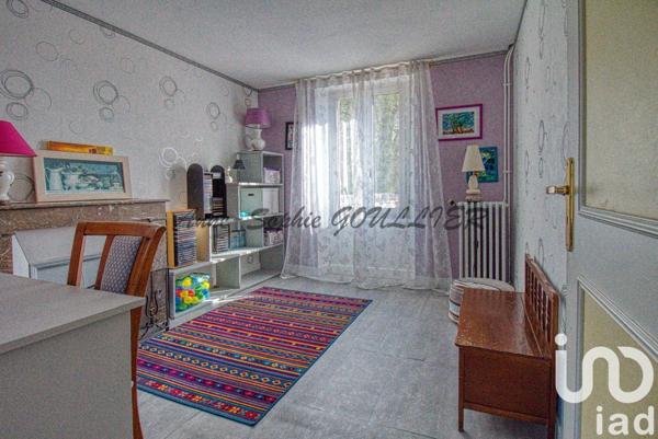 Longère 11 pièces de 260 m² à Maurecourt (78780)