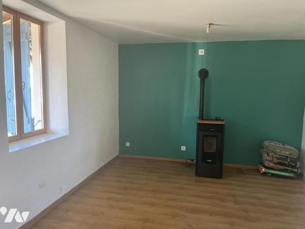 SAINT-PAUL-DE-VARAX - Appartement type 3 en duplex - Idéal investisseur ou résidence principale 