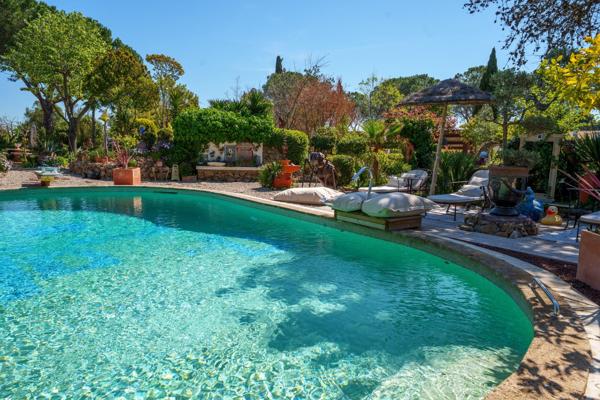 Vente Maison de luxe Béziers 7 Pièces 295 m²