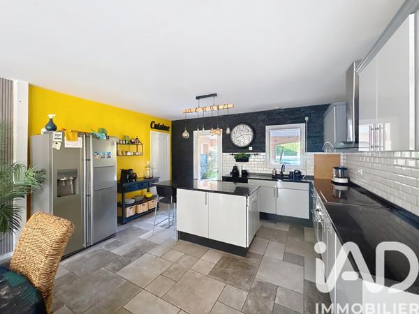 Maison à vendre 6 pièces 142 m² Terrasson-Lavilledieu