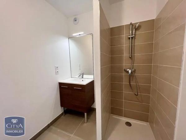 Appartement à louer 2 pièces 43.85m² Irigny (69540)