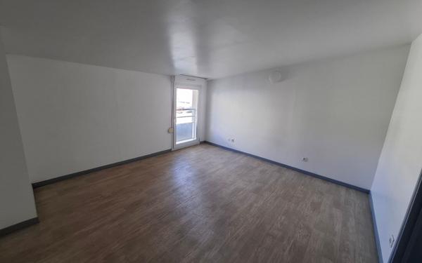 Immeuble à vendre    6 pièces • 118,65 m2 Reims