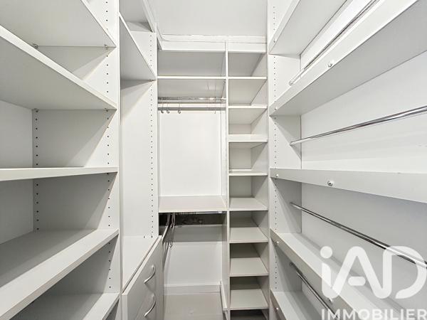 Appartement à vendre 4 pièces 96 m² Courbevoie