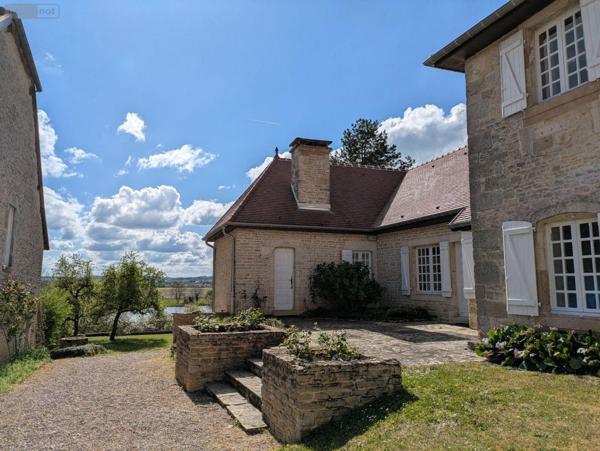 Maison de maître à vendre à Montsaugeon en Haute-Marne (52190), ref : 52020-35