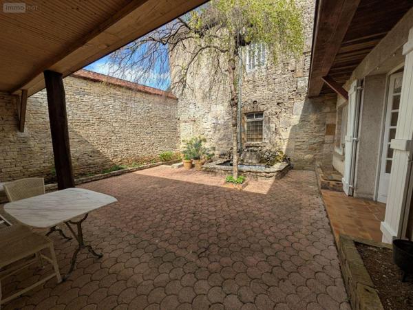 Maison de maître à vendre à Montsaugeon en Haute-Marne (52190), ref : 52020-35