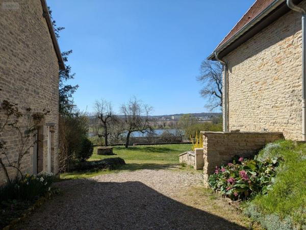 Maison de maître à vendre à Montsaugeon en Haute-Marne (52190), ref : 52020-35