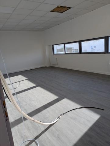 Local/bureau à louer CHAMBERY (73) 280 m²