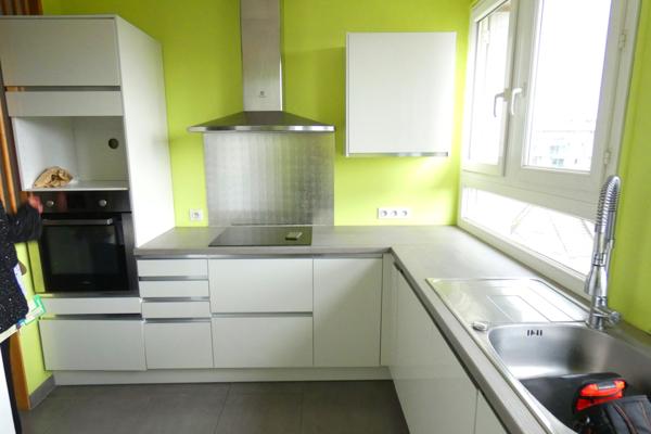 GRAND T4 LUMINEUX VUE DEGAGEE GARAGE Aurillac (15000)