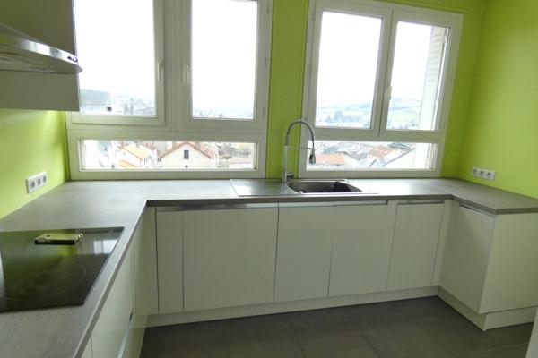 GRAND T4 LUMINEUX VUE DEGAGEE GARAGE Aurillac (15000)