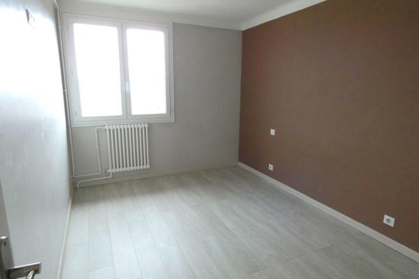 GRAND T4 LUMINEUX VUE DEGAGEE GARAGE Aurillac (15000)