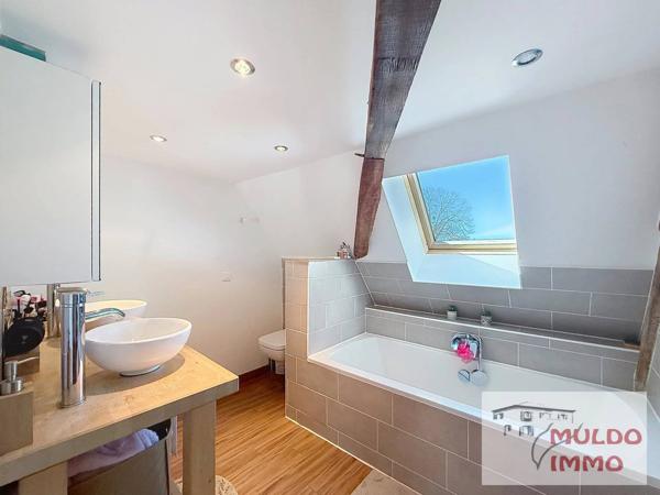 Maison en Pierre de 250 m² entièrement rénovée