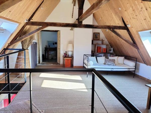 Maison en Pierre de 250 m² entièrement rénovée