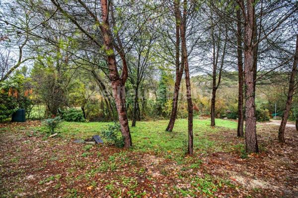 Vente Terrain plat constructible de 1000m² à prades le lez 34730