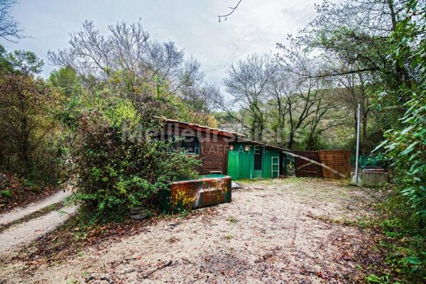 Vente Terrain plat constructible de 1000m² à prades le lez 34730