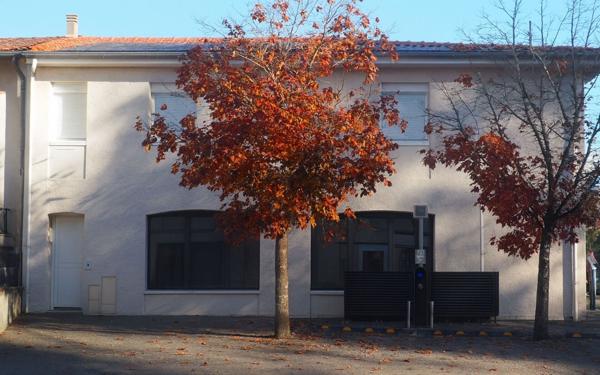 Immeuble à vendre    4 pièces •  Roquecourbe