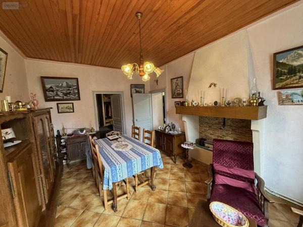 Maison à vendre à Vendat dans l'Allier (03110), ref : 2026/1002-03020