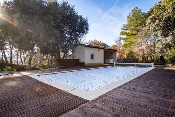 Vente Propriété 6 pièces 165 m2 à Pourrières