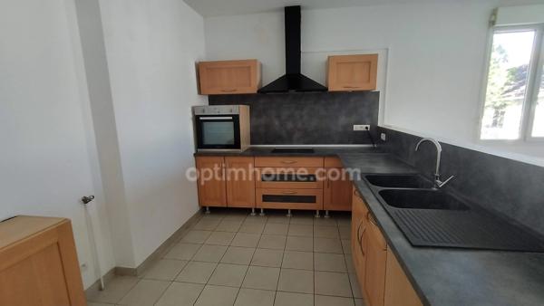 Appartement à vendre 5 pièces de 113 m² - BAR LE DUC - parking - ascenseur.