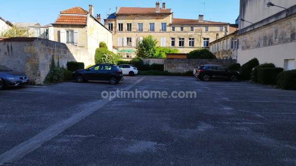 Appartement à vendre 5 pièces de 113 m² - BAR LE DUC - parking - ascenseur.