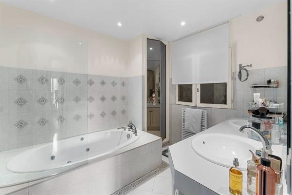 Vente Villa de luxe Grasse 7 Pièces 320 m²
