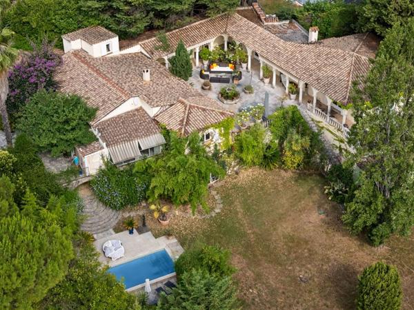 Vente Villa de luxe Grasse 7 Pièces 320 m²