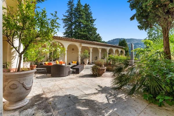 Vente Villa de luxe Grasse 7 Pièces 320 m²