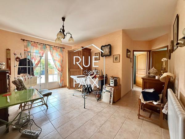 79600 AIRVAULT Maison plain pied à Airvault - 186 m2