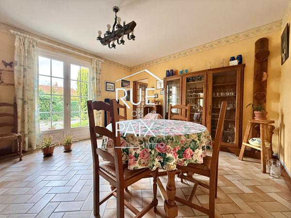 79600 AIRVAULT Maison plain pied à Airvault - 186 m2