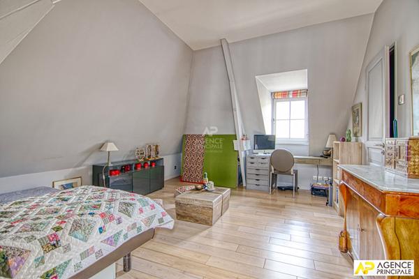 Versailles carrés Saint-Louis Appartement triplex "esprit maison de ville" de 4 pièces 127 m² au sol €1 150 000 ** - Référence 25561