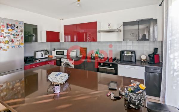 Immeuble à vendre    6 pièces •  Brignoles