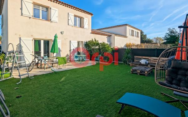 Immeuble à vendre    6 pièces •  Brignoles