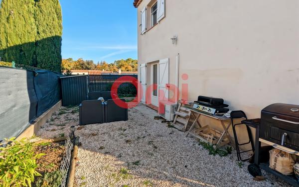 Immeuble à vendre    6 pièces •  Brignoles