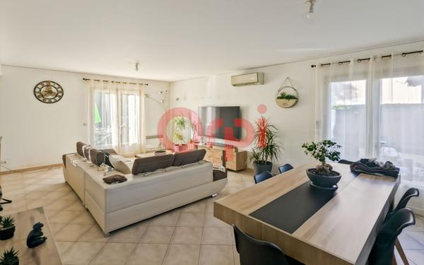 Immeuble à vendre    6 pièces •  Brignoles